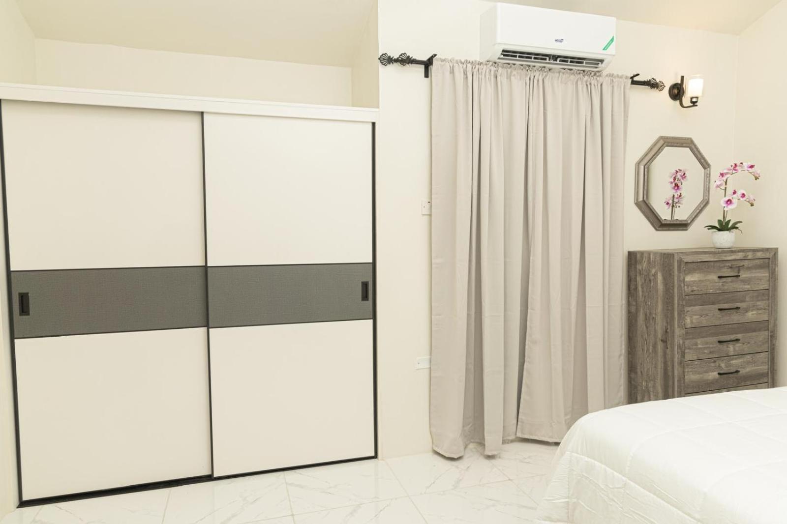 Phoenix Park Villas - Portmore - 10Mins To Beach Екстериор снимка
