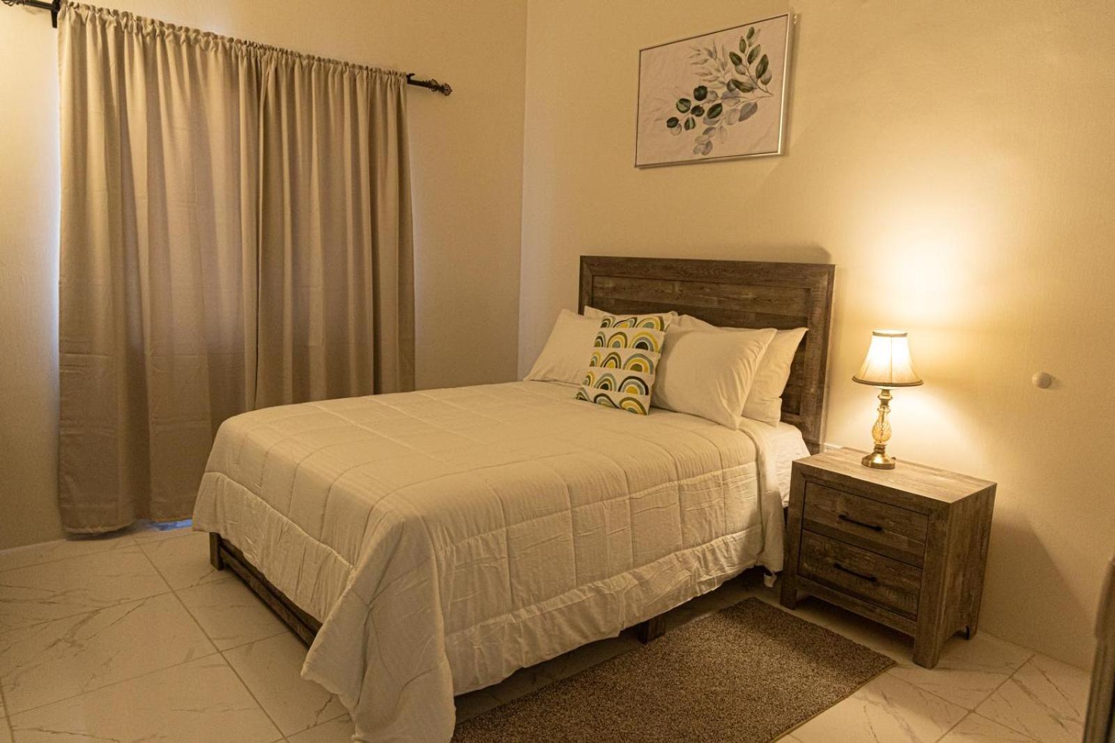 Phoenix Park Villas - Portmore - 10Mins To Beach Екстериор снимка