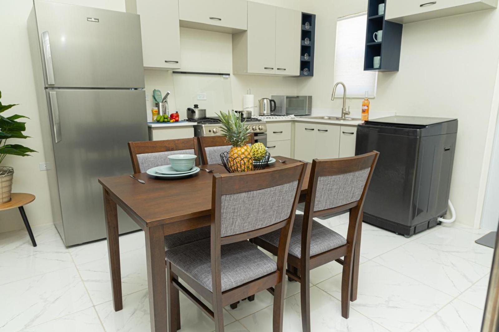 Phoenix Park Villas - Portmore - 10Mins To Beach Екстериор снимка